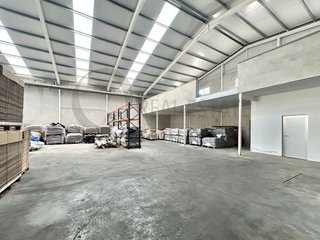 Nave industrial en alquiler en Petrer