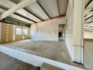 Nave industrial en alquiler en Petrer