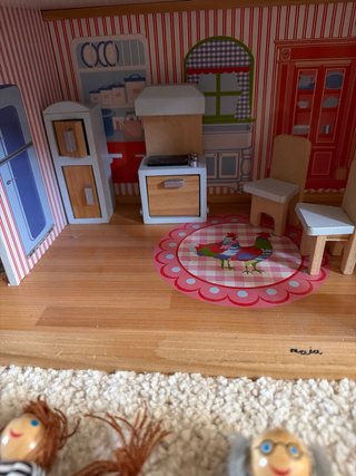 Casita de muñecas KidKraft con accesorios
