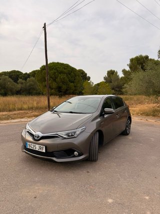 Toyota Auris version feel 2016 hibrido