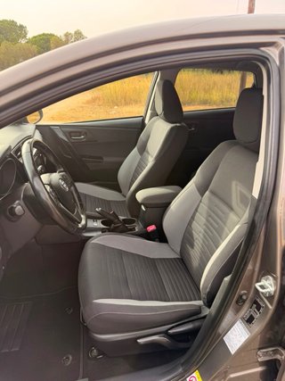 Toyota Auris version feel 2016 hibrido