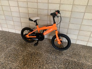 Bicicleta infantil naranja 14 pulgadas