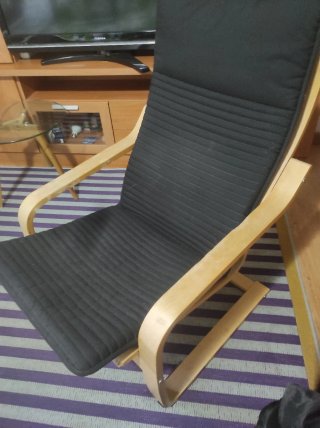 Sillón Ikea madera negro