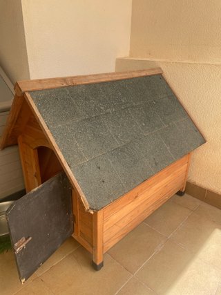 Caseta para perro de madera