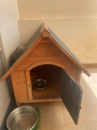 Caseta para perro de madera