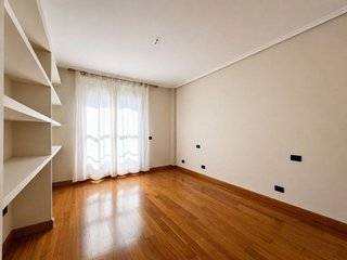 Piso en alquiler en Paseo Constitución - Las Damas en Zaragoza
