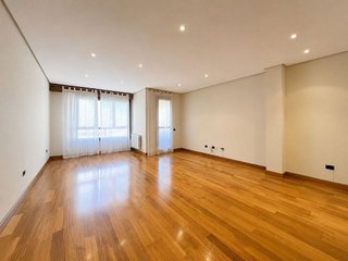 Piso en alquiler en Paseo Constitución - Las Damas en Zaragoza