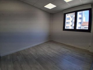 Oficina en alquiler en Centro - Desierto - Arrontegi en Barakaldo