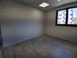 Oficina en alquiler en Centro - Desierto - Arrontegi en Barakaldo
