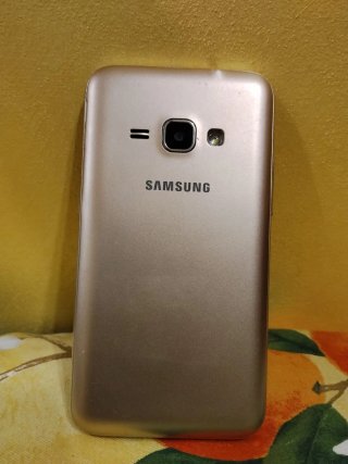 Samsung Galaxy J1 2016 8GB