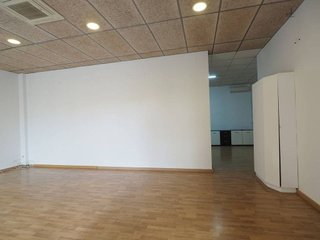 Local comercial en alquiler en Instituts - Ponent - Sota el Camí Ral en Granollers
