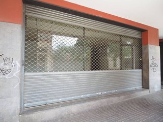 Local comercial en alquiler en Instituts - Ponent - Sota el Camí Ral en Granollers