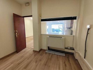 Oficina en alquiler en En Corts en Valencia