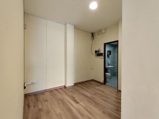 Oficina en alquiler en En Corts en Valencia