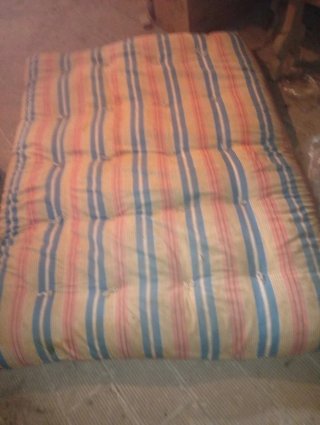 Colchón de buena lana antiguo.