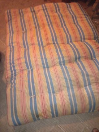 Colchón de buena lana antiguo.