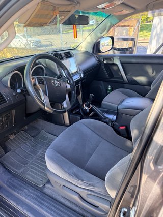 Toyota Land Cruiser 150 coche NACIONAL
