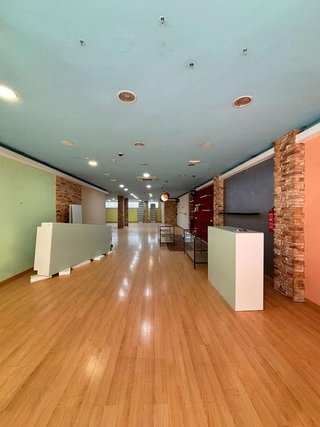 Local comercial en alquiler en Centro en Valdepeñas