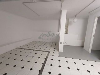 Local comercial en alquiler en Falperra - Santa Lucía en Coruña (A)