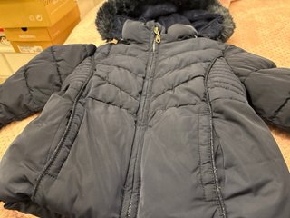 Abrigo acolchado niña azul