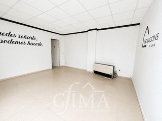 Local comercial en venta en Tomelloso