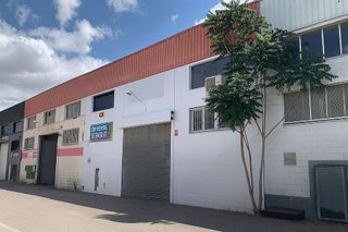 Nave industrial en alquiler en Canovelles