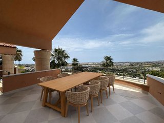 Ático en alquiler en Los Naranjos en Marbella