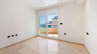 Piso en alquiler en Playa Bajadilla-Puertos en Marbella