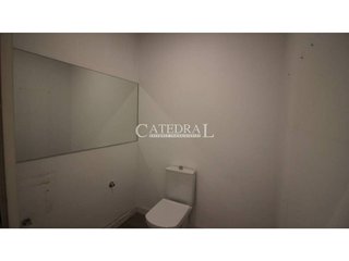 Local comercial en alquiler en Encarnación - Regina en Sevilla
