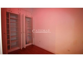 Local comercial en alquiler en Encarnación - Regina en Sevilla