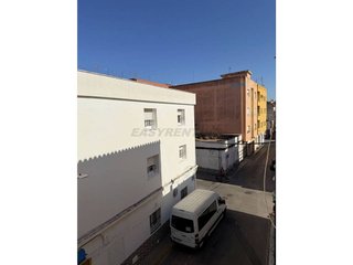 Piso en alquiler en La Línea de la Concepción ciudad en Línea de la Concepción (La)