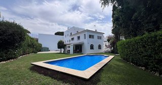 Chalet en alquiler en Elviria en Marbella