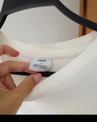 Camiseta de algodón blanca con estampado
