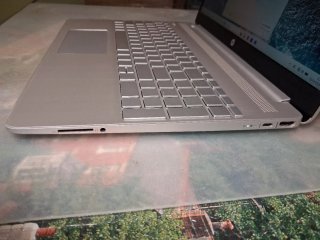 Portátil HP 15s-fq1075ns Plata