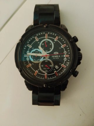 Reloj Marea Negro y Plateado