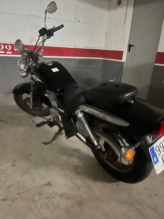 Suzuki 125cc Cruiser Negra