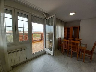 Dúplex en alquiler en Almendrales en Madrid