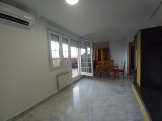 Dúplex en alquiler en Almendrales en Madrid