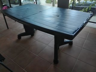 Tavolo da giardino grande in polipropilene omopolimero