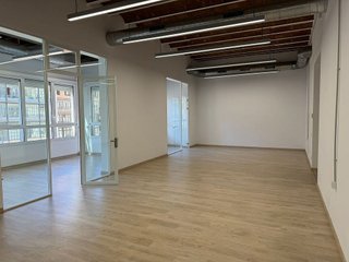 Oficina en alquiler en La Dreta de l'Eixample en Barcelona