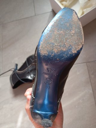 Zapatos de piel negros.Prrcio original 295 euros.S