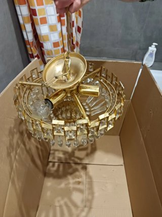 Lámpara de cristal antigua dorada
