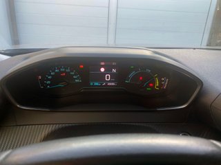 Peugeot e-2008