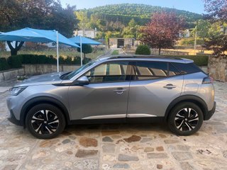Peugeot e-2008