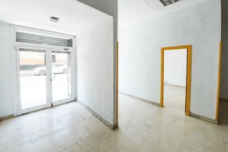 Local comercial en alquiler en La Jota en Zaragoza