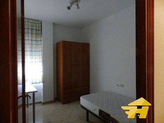 Piso en alquiler en Ciudad Jardín - Zoco en Córdoba