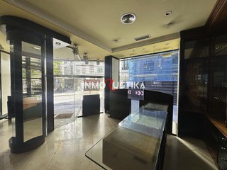 Local comercial en alquiler en Centro en Gijón