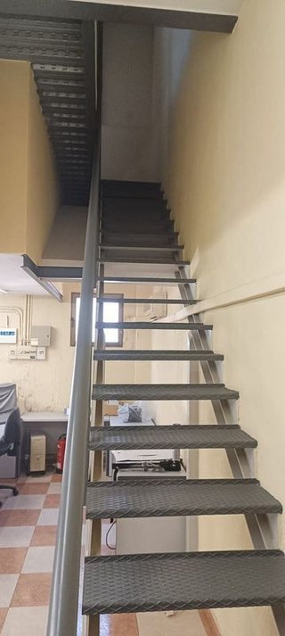Nave industrial en venta en Pisa en Mairena del Aljarafe