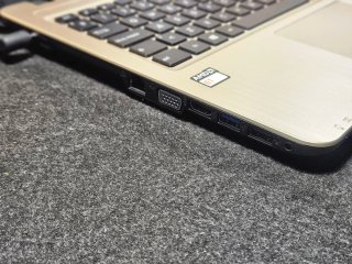 Portatile Asus F540Y