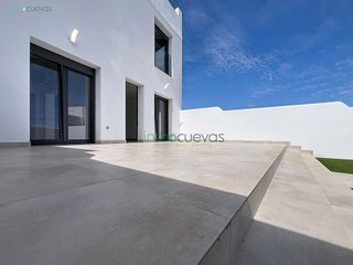 Casa adosada en venta en Urb. El Palmeral en Mojácar